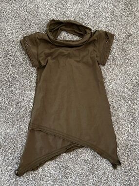 Women’s Olive Short Sleeve Tunic with Hood